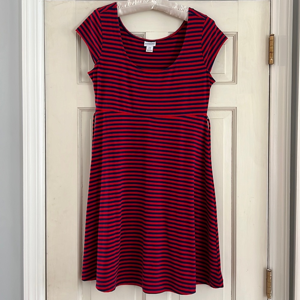 Motherhood Maternity summer dress